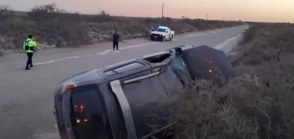 Dos maestras salieron lastimadas tras un vuelco cerca de Stroeder
