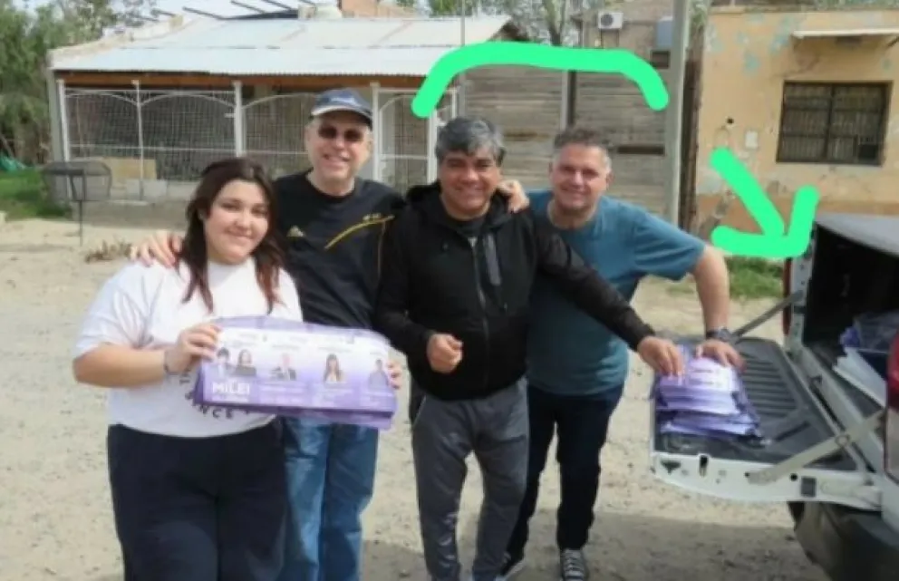 Emboscada y aprietes: se robaron boletas entre los mismos militantes de Milei