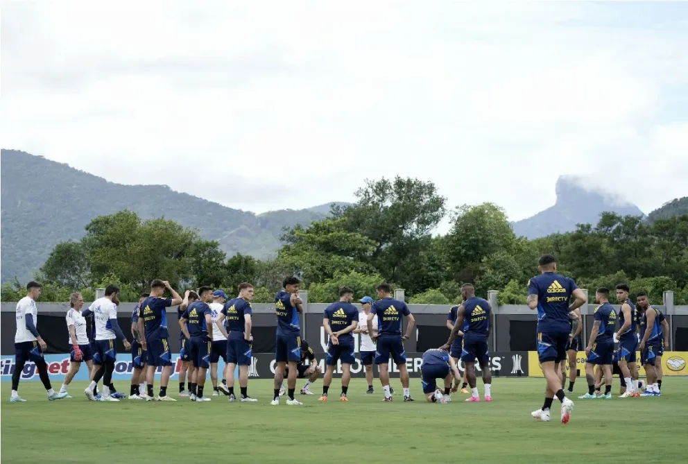 Almirón paró el equipo que saldrá a jugar la final de la Libertadores en el Maracaná