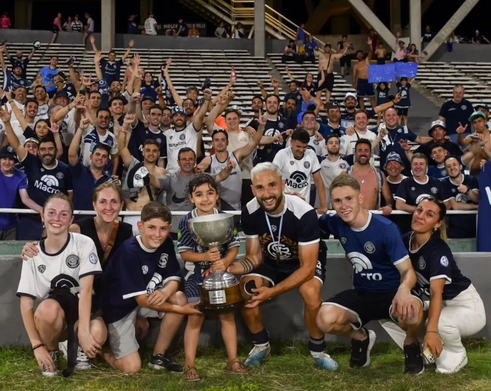 Luego del ascenso a Primera, Elordi expresó su alegría: “este año el fútbol me devolvió un montón de cosas”