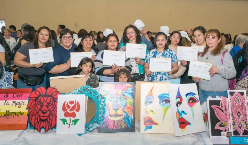 La inserción laboral de las mujeres emprendedoras y el rol del trabajador social