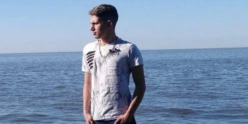 Joven de 19 años gravemente quemado tras ser atacado con nafta y fuego