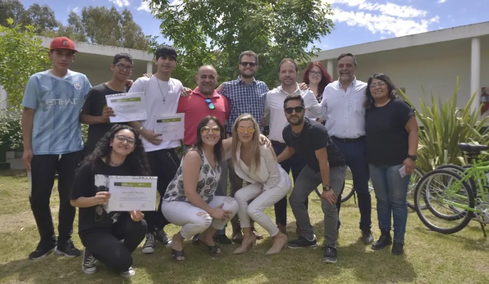 Viedma: concluyó  un taller de Ciclomecánica y se entregaron bicicletas