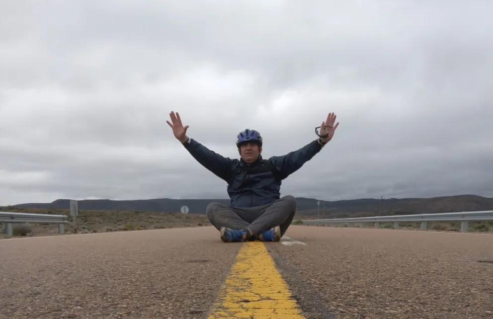 Como parte de un desafío personal unió Bariloche y Viedma en bicicleta