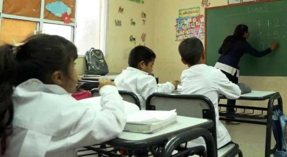 Los padres piensan en sus hijos y el ciclo escolar 2026.