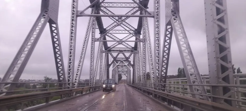 Permanecerá cerrado el puente viejo por el peligro que representa la calzada