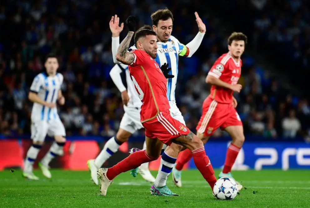 Con Otamendi y Di María, Benfica perdió y quedó eliminado de la Champions League