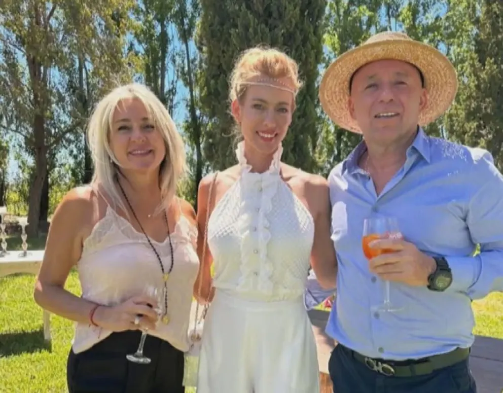 Nicole Neumann y Manu Urcera dieron el sí en una bodega de Neuquén