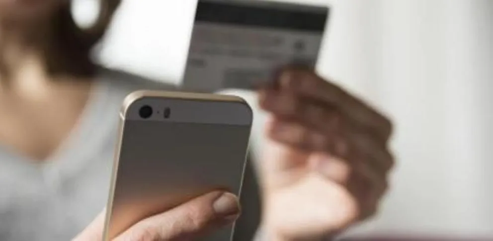 Una viedmense fue estafada con sus tarjetas y vivió una odisea: hasta pagaron una boleta de luz de Misiones