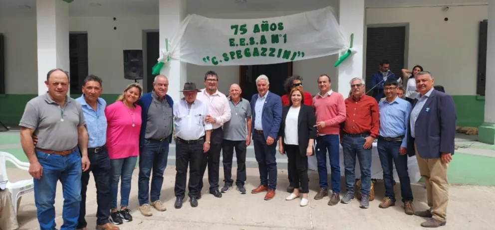 Emotivo acto por el 75°aniversario de la Escuela  Spegazzini