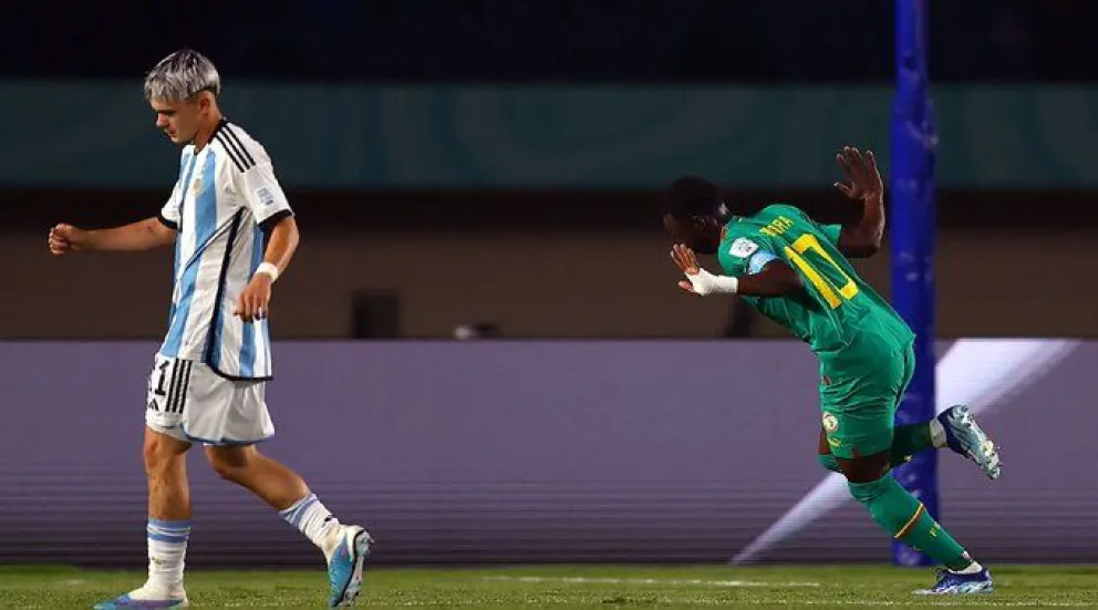 Con dos goles de un chico de 15 años, Argentina no pudo con Senegal en el debut mundialista