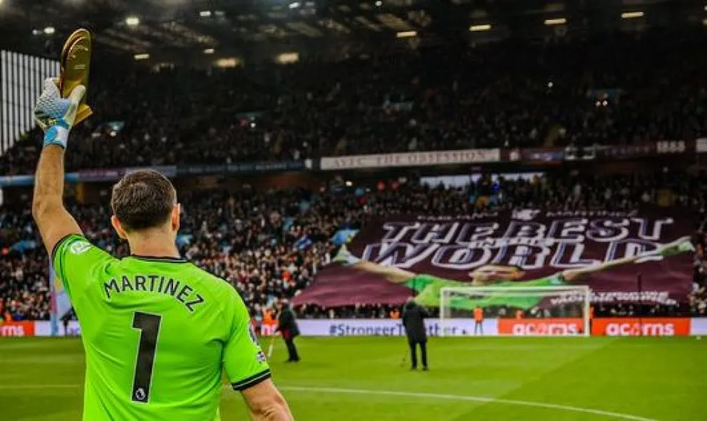 “El mejor en el mundo”: Aston Villa rendido ante Emiliano Martínez