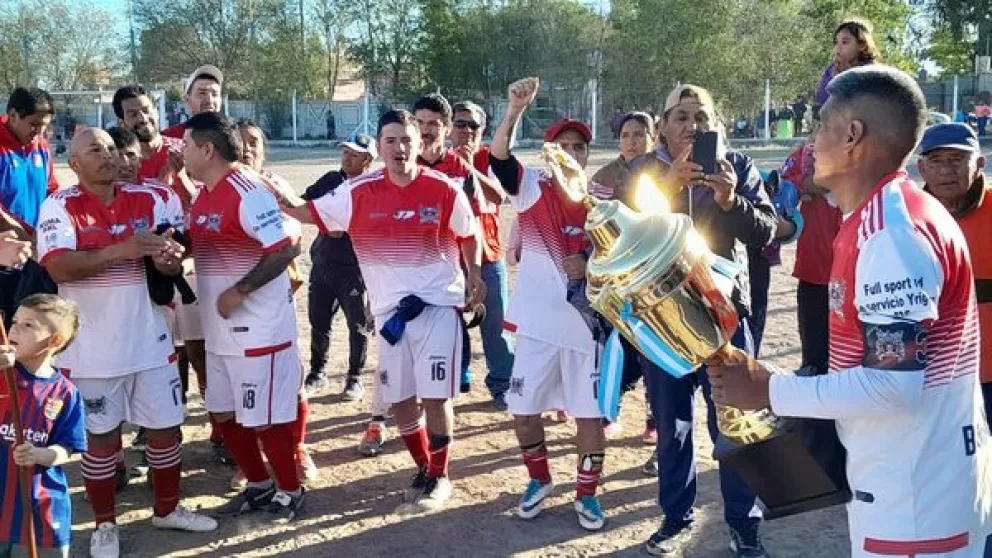 Futbol Barrial de Patagones: Villa del Carmen gritó campeón en veteranos