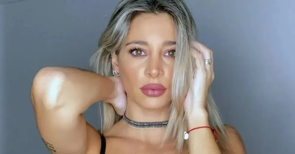 Sol Pérez deslumbra con una microbikini roja en las redes sociales