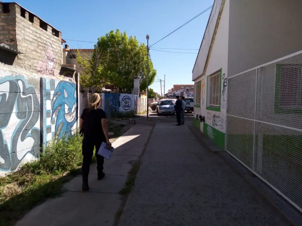 La policía y la justicia investigan el crimen de un joven de las 1.016 Viviendas