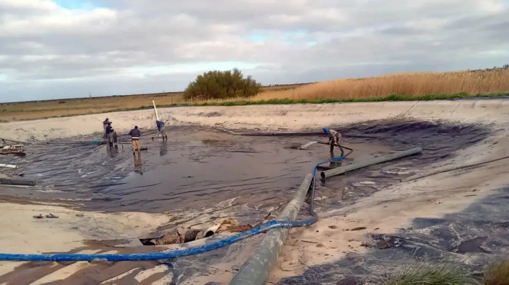 Aguas Rionegrinas trabaja en El Cóndor de cara a la temporada de verano