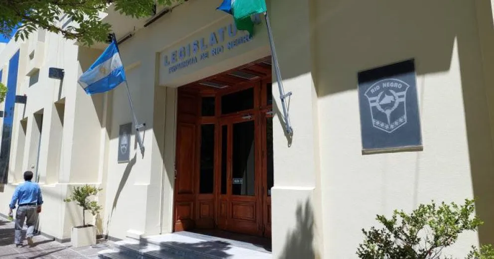 Maratónica sesión de la Legislatura provincial