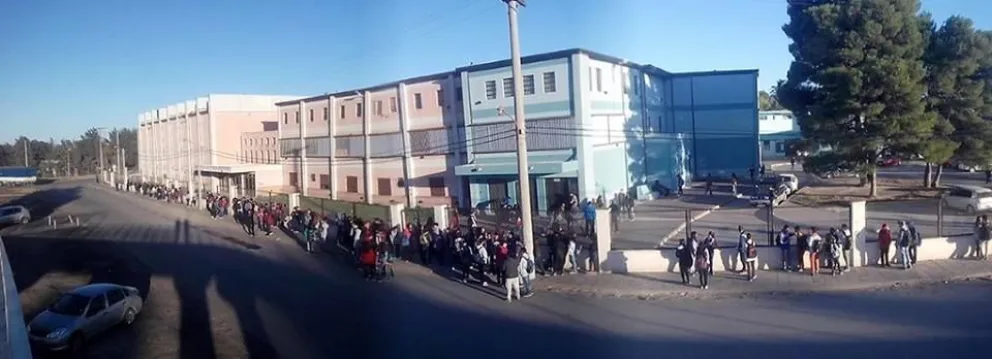 En el colegio Paulo VI sufrieron el robo del sistema audiovisual que usan los alumnos