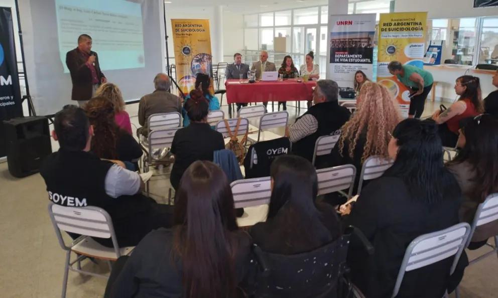 Hablaron del suicidio en la UNRN para prevenirlo