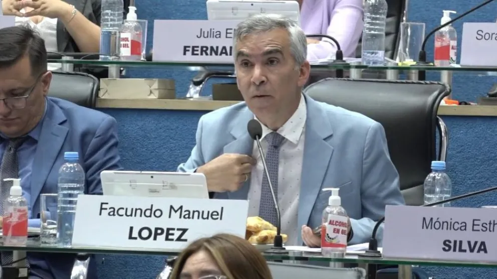 Facundo López, las implicancias del DNU y los desafíos provinciales