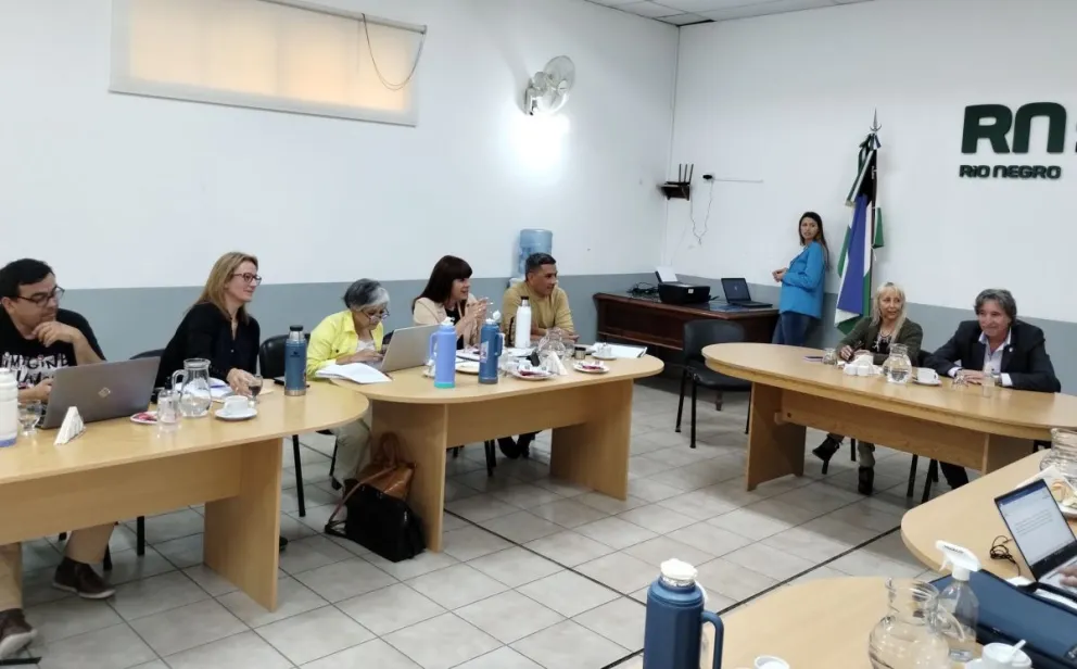 Proponen un 8,3% de aumento para los salarios de noviembre