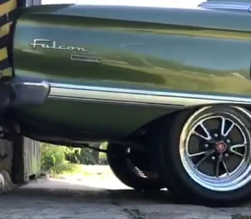 “Que se agarren los chorros”: un comisario de Río Negro posteó el video de un Falcón verde tras la victoria de Milei