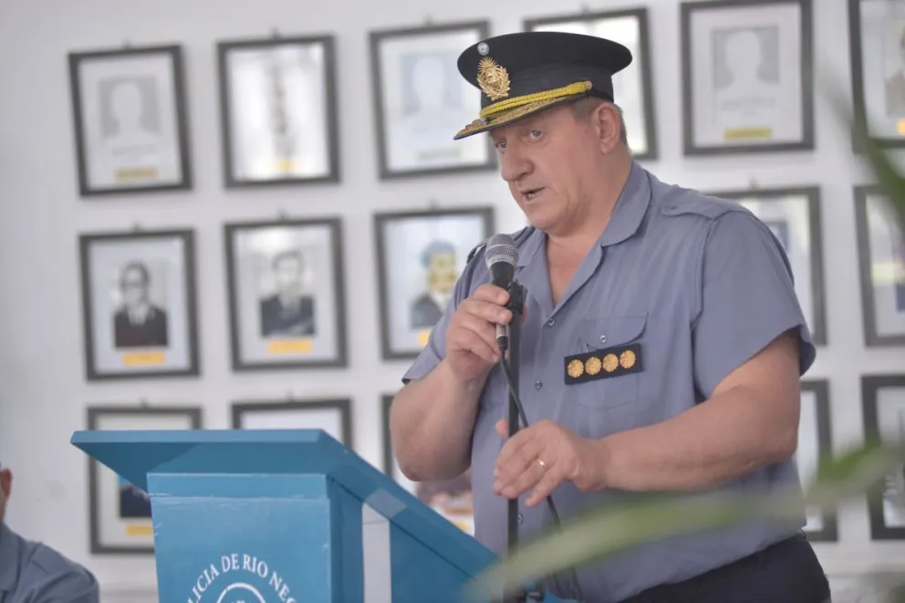 Suspensión y sumario para el comisario González que pidió los Falcon verde