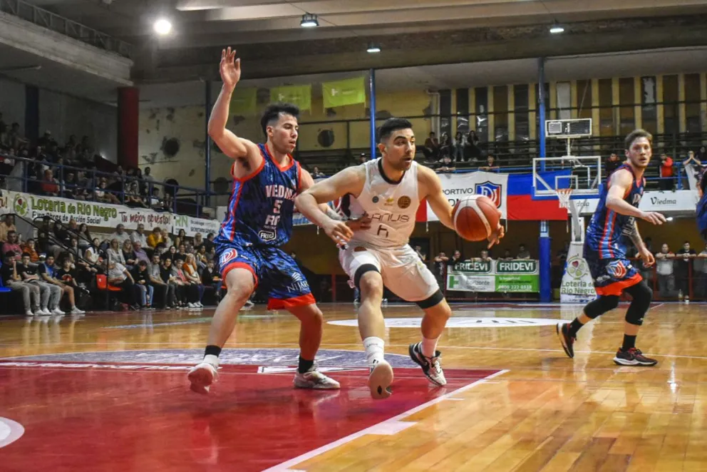 Lanús se quedó con el triunfo en su visita al Deportivo Viedma