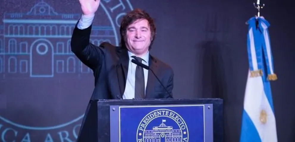 Milei apunta a cambios radicales: cerrará el BCRA y privatizará medios estatales