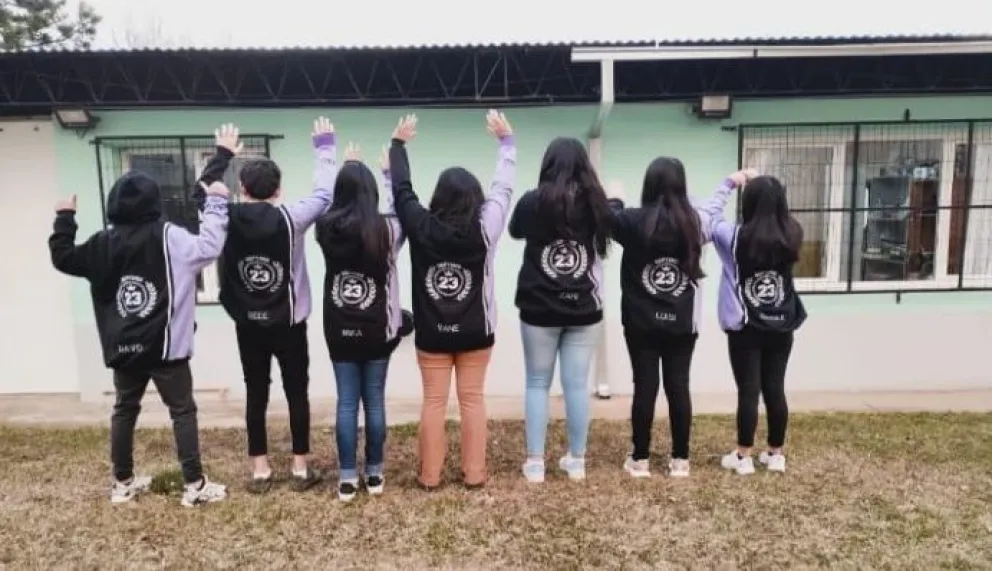 Egresados de Ñorquinco hicieron una colecta para viajar a Las Grutas y lograron su meta en menos de 24 horas