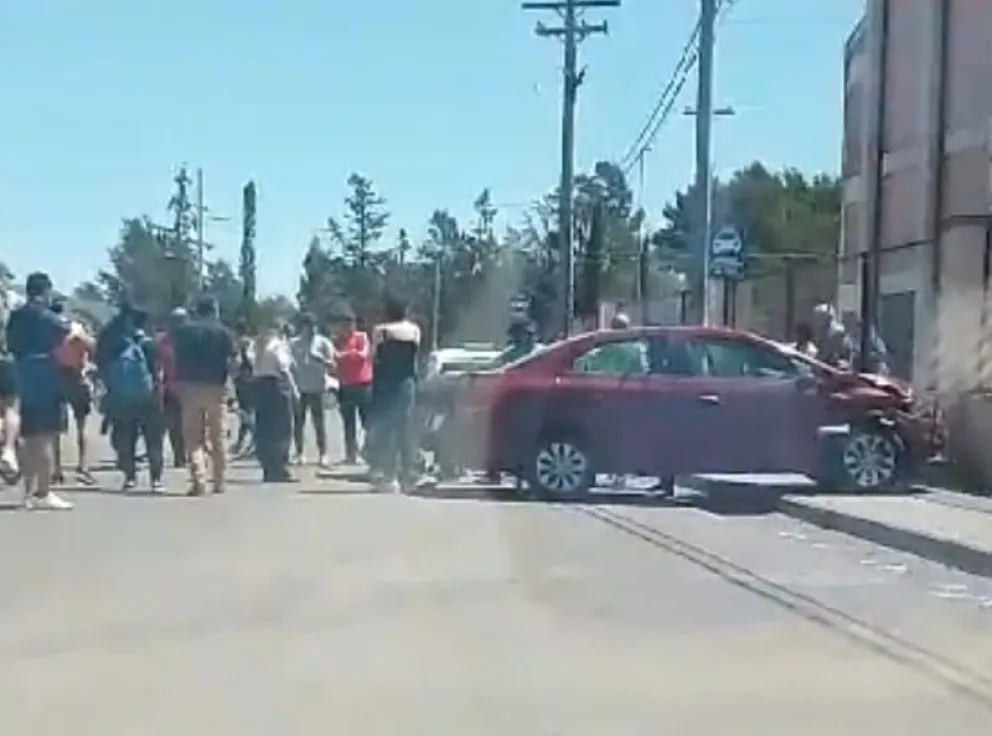 Confuso accidente en el frente del Paulo VI