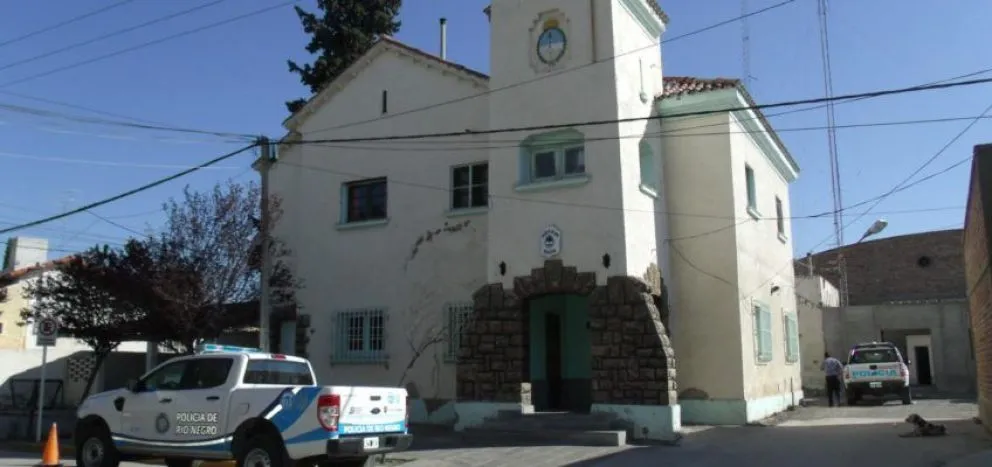 Vecinos rescatan a una mujer que estaba siendo golpeada por su ex pareja en la vía pública