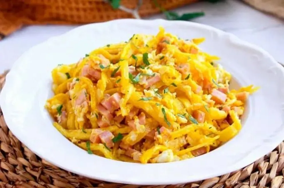 ¡Disfruta de un delicioso revuelto gramajo en casa!