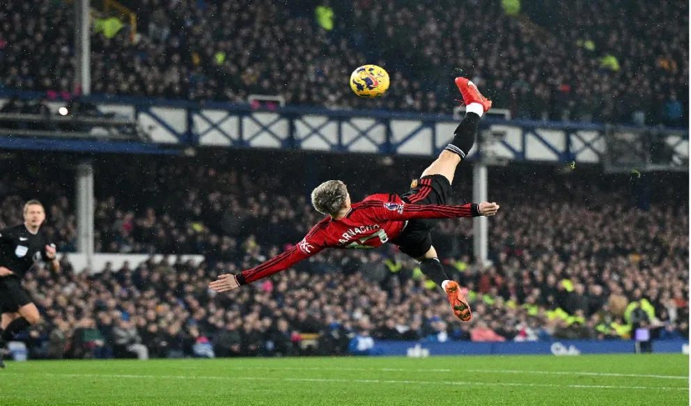 Garnacho convirtió un verdadero golazo en la victoria del Manchester United
