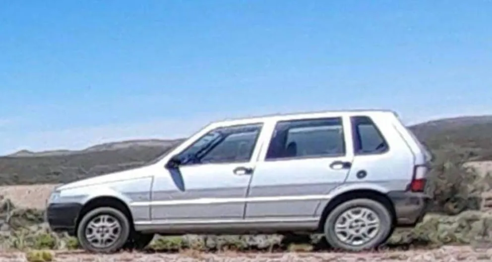 Continúa la búsqueda del Fiat Uno robado en el barrio Don Bosco