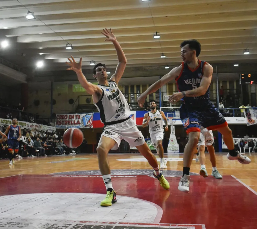 Un partido clave: Deportivo Viedma recibe a Villa Mitre casi obligado a ganar