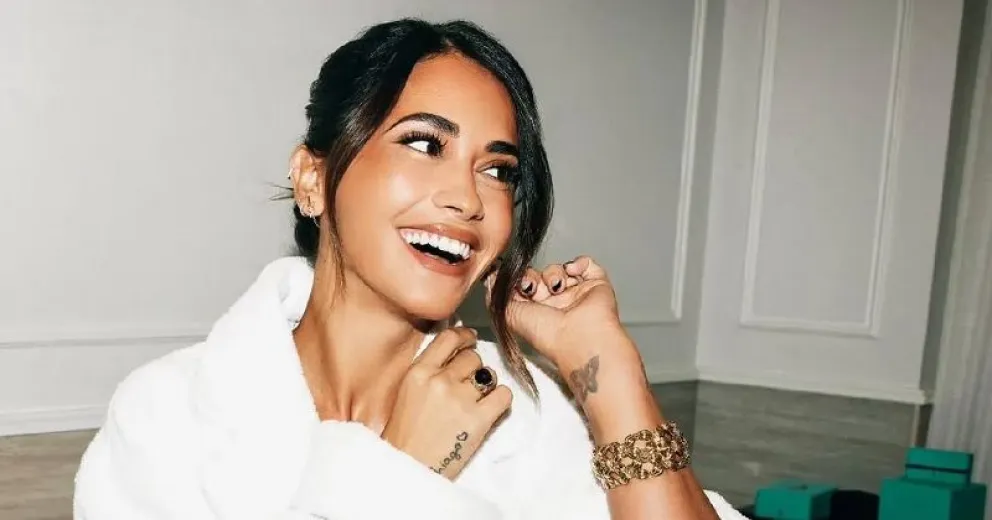 Antonela Roccuzzo disfruta de la magia de La Bella y la Bestia en un exclusivo restaurante temático