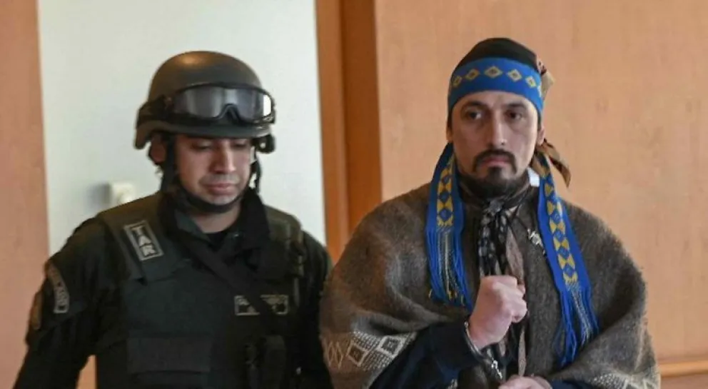 Facundo Jones Huala se encuentra hospitalizado tras estar diez días en huelga de hambre