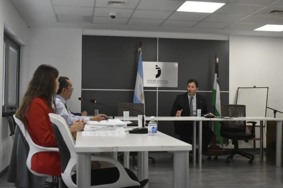 Robó un vehículo, dejó sin zapatillas a un menor y le pegó a una abuela pero no irá a la cárcel