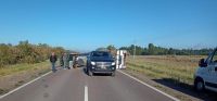 Un vuelco interrumpió el tránsito sobre la Ruta Nacional N° 3 a la altura de San Javier