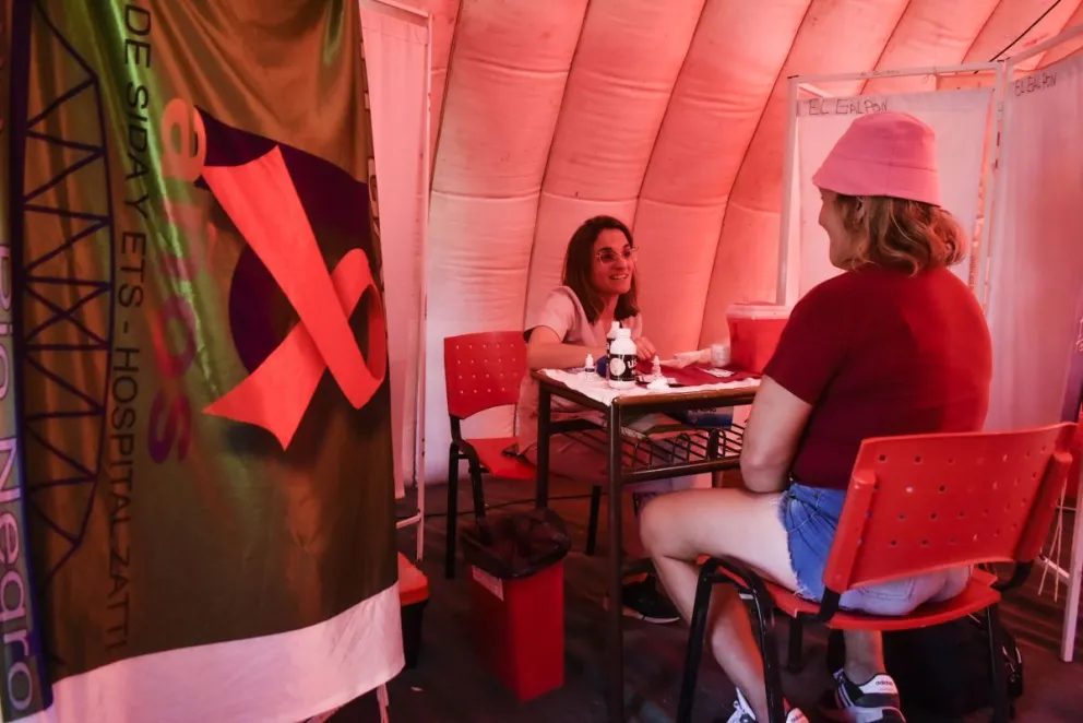 Enfermedades de transmisión sexual: muchos se animaron a los testeos en el Parque Ferreira