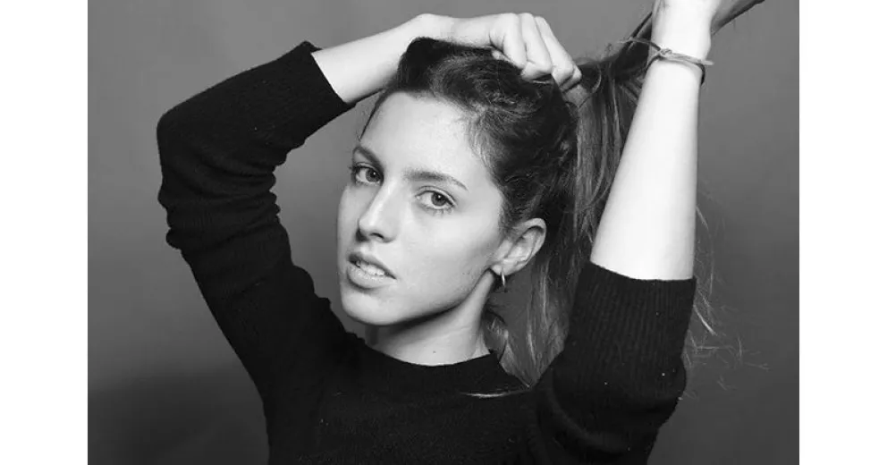 Clara Darín sorprende con su estilo Y2K en las redes