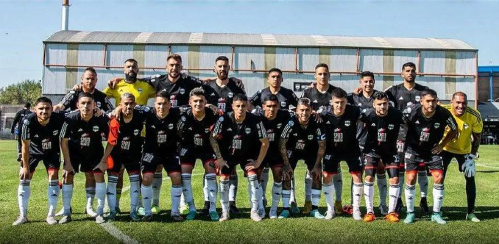 Historia pura: Riestra venció a Deportivo Maipú y se ganó un lugar en Primera