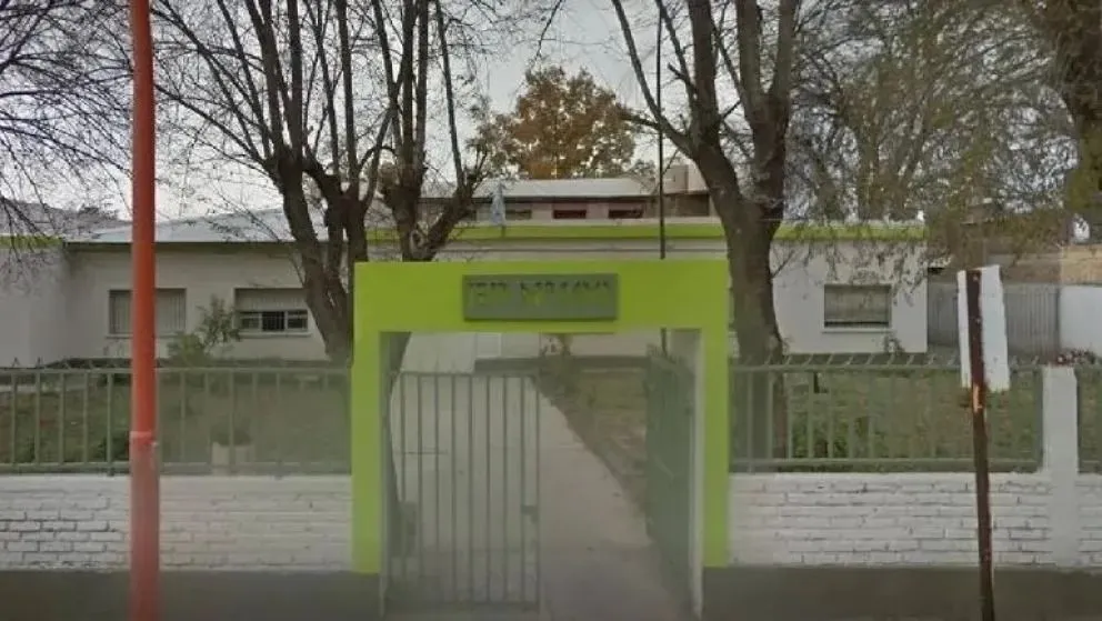 Terrible: entraron a robar una escuela y se llevaron lo destinado para el viaje de egresados