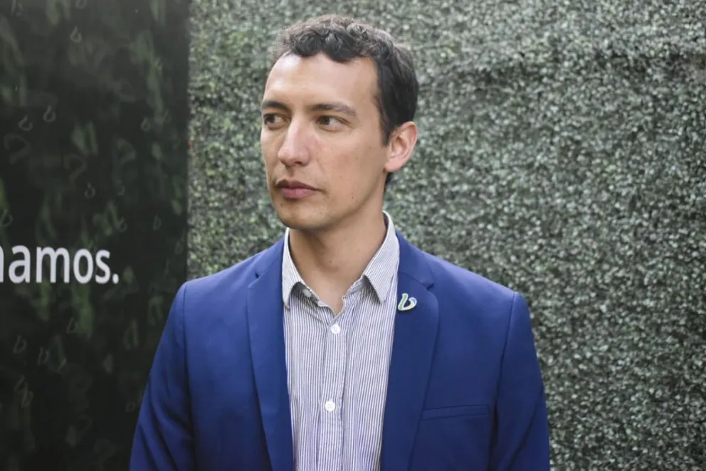 Gastón Gutiérrez, y la invasión de mosquitos en Viedma: “Está generando muchos inconvenientes”