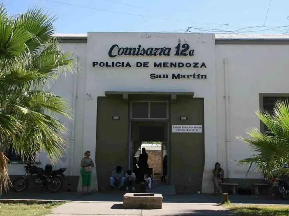 Apuñaló 10 veces a un adolescente porque lo había acusado de robarle el celular