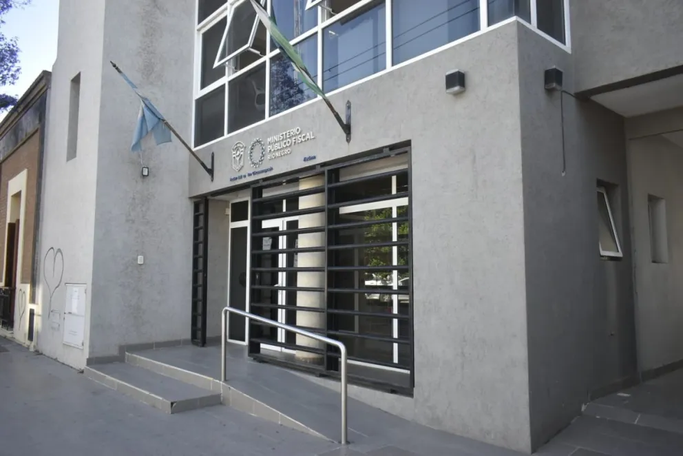 Una menor denunció a dos operadoras del CAINA por golpes 