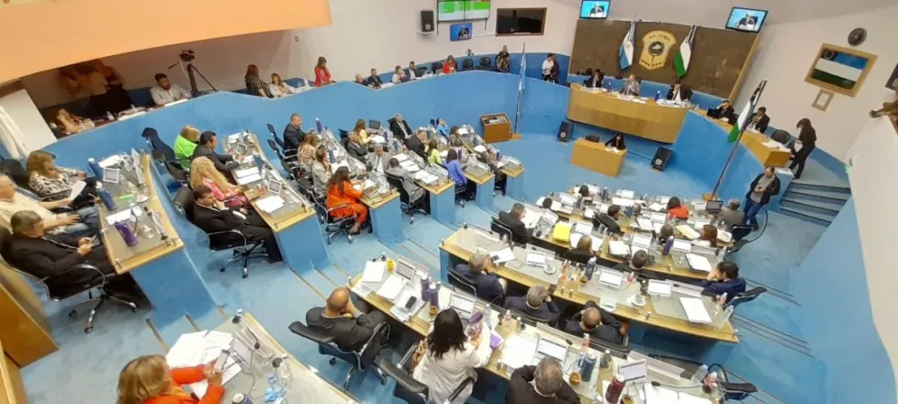 Ya es oficial: la Legislatura sancionó la nueva Ley de Ministerios