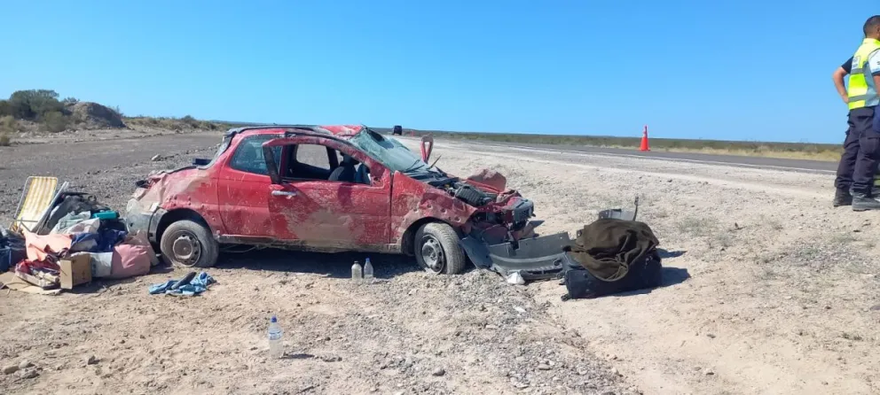 El fin de semana XL comenzó con tres personas heridas en un vuelco