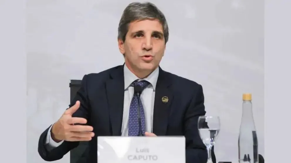 Caputo anunciará un plan económico radical este lunes: una por una, todas las medidas